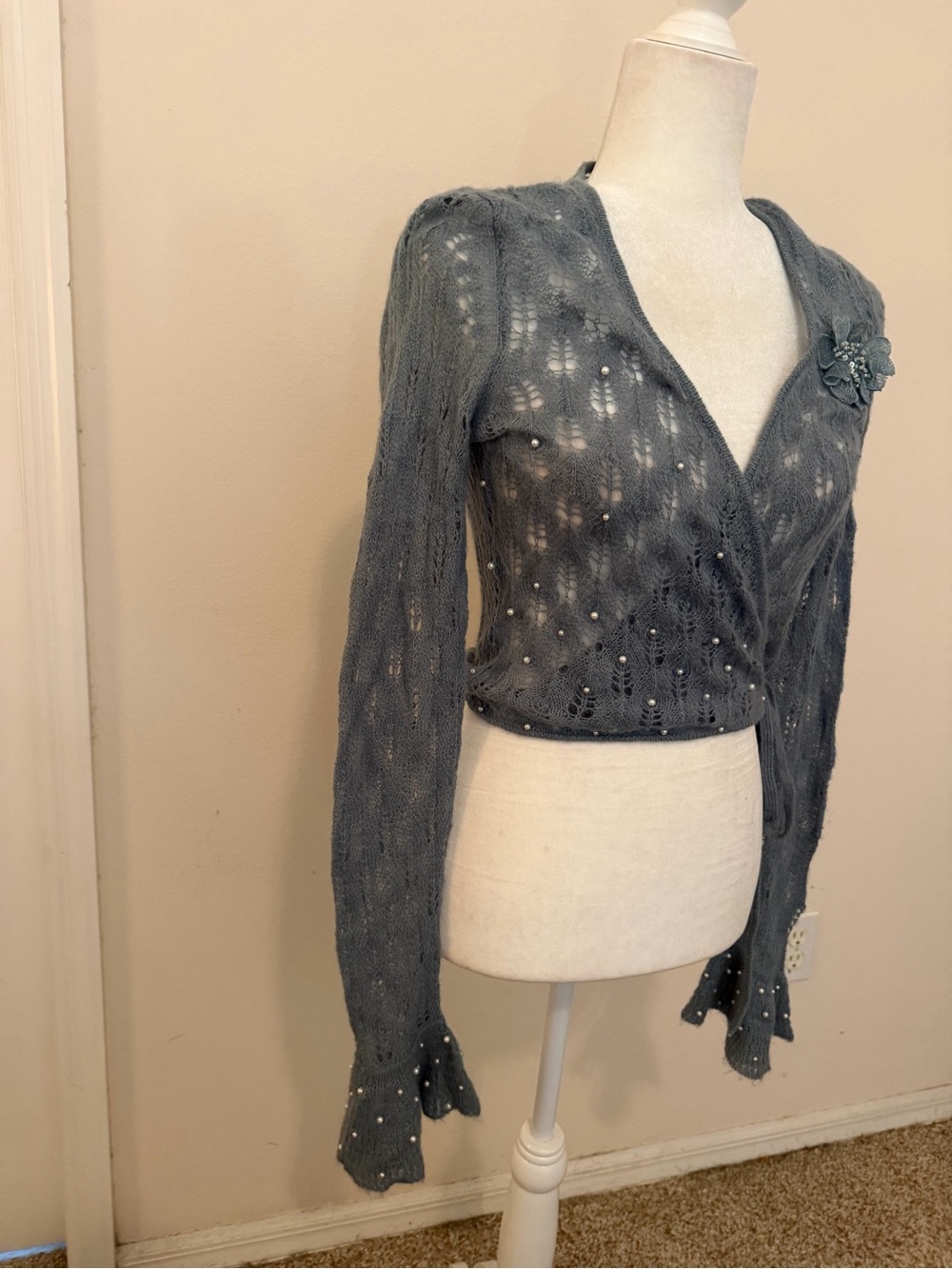 Vintage Betsey Johnson Blue Pointelle Cropped Wrap Sweater Top Sz S Embellished - Picture 2 of 7